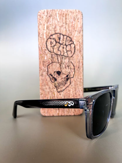 The Play™ Classic Shades – Limited Edition with Skull Cork Case